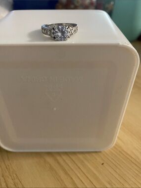 925 Sterling Silver High Quality Cubic Zirconia Crystal Diamonds CZ Size 7